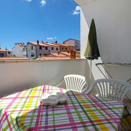 Apartment Mladen 1588 Pula