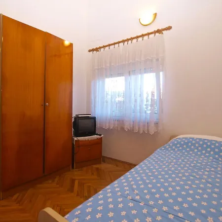 Mladen 1588 Apartment