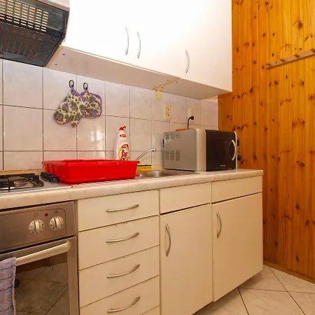 Apartment Mladen 1588