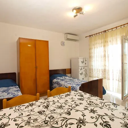 Mladen 1588 Apartament *