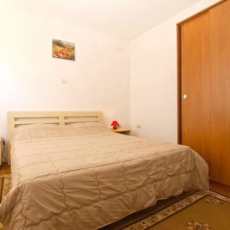 Mladen 1588 Apartment